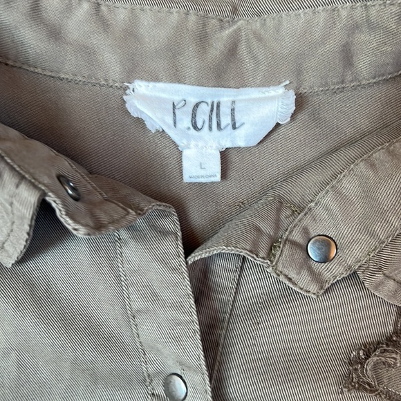 P Cill Snap Front “Star” Blouse Size Large - Picture 2 of 4